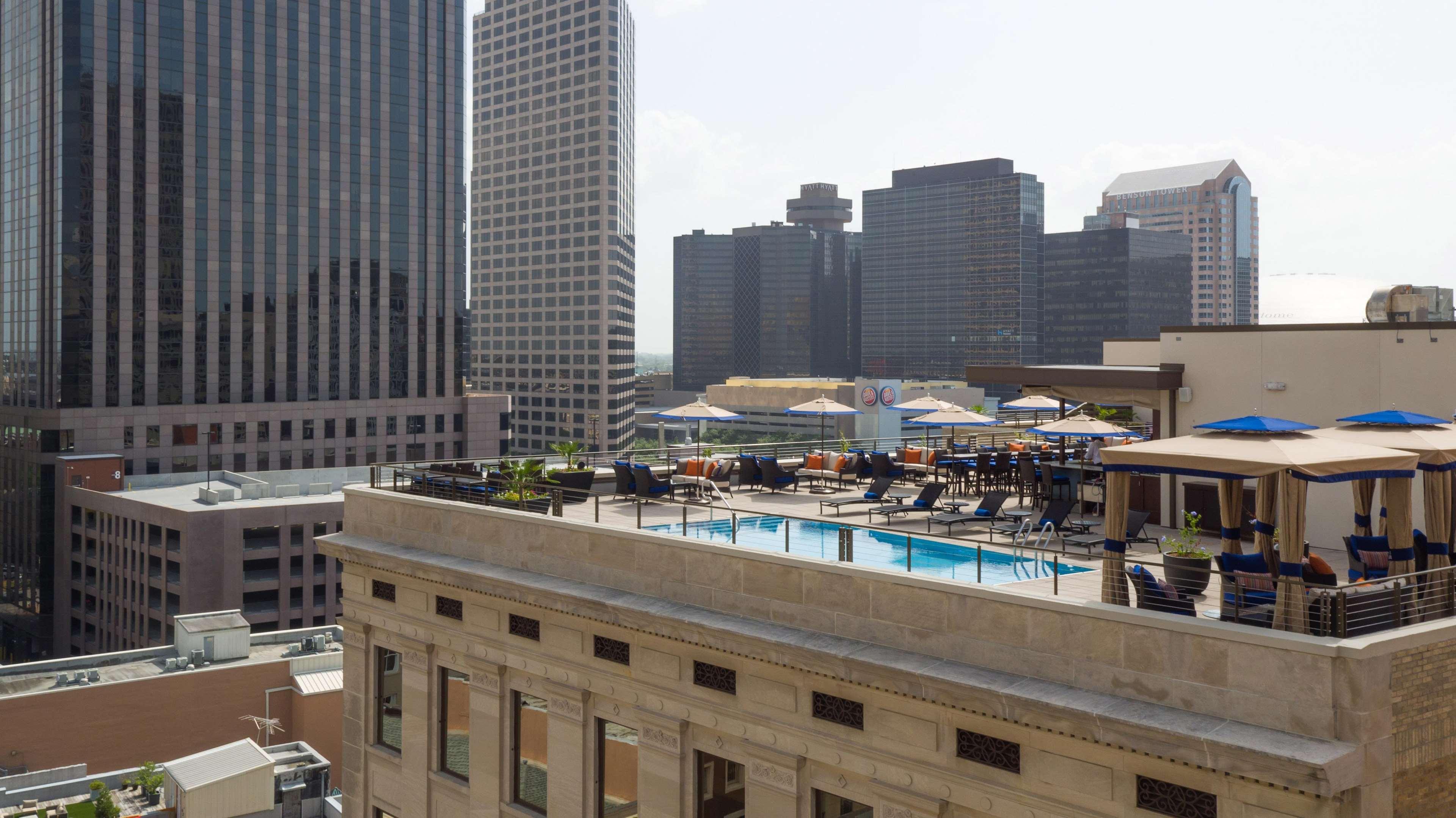 NOPSI Hotel New Orleans Buitenkant foto Rooftop pool at the Fairmont Dallas
